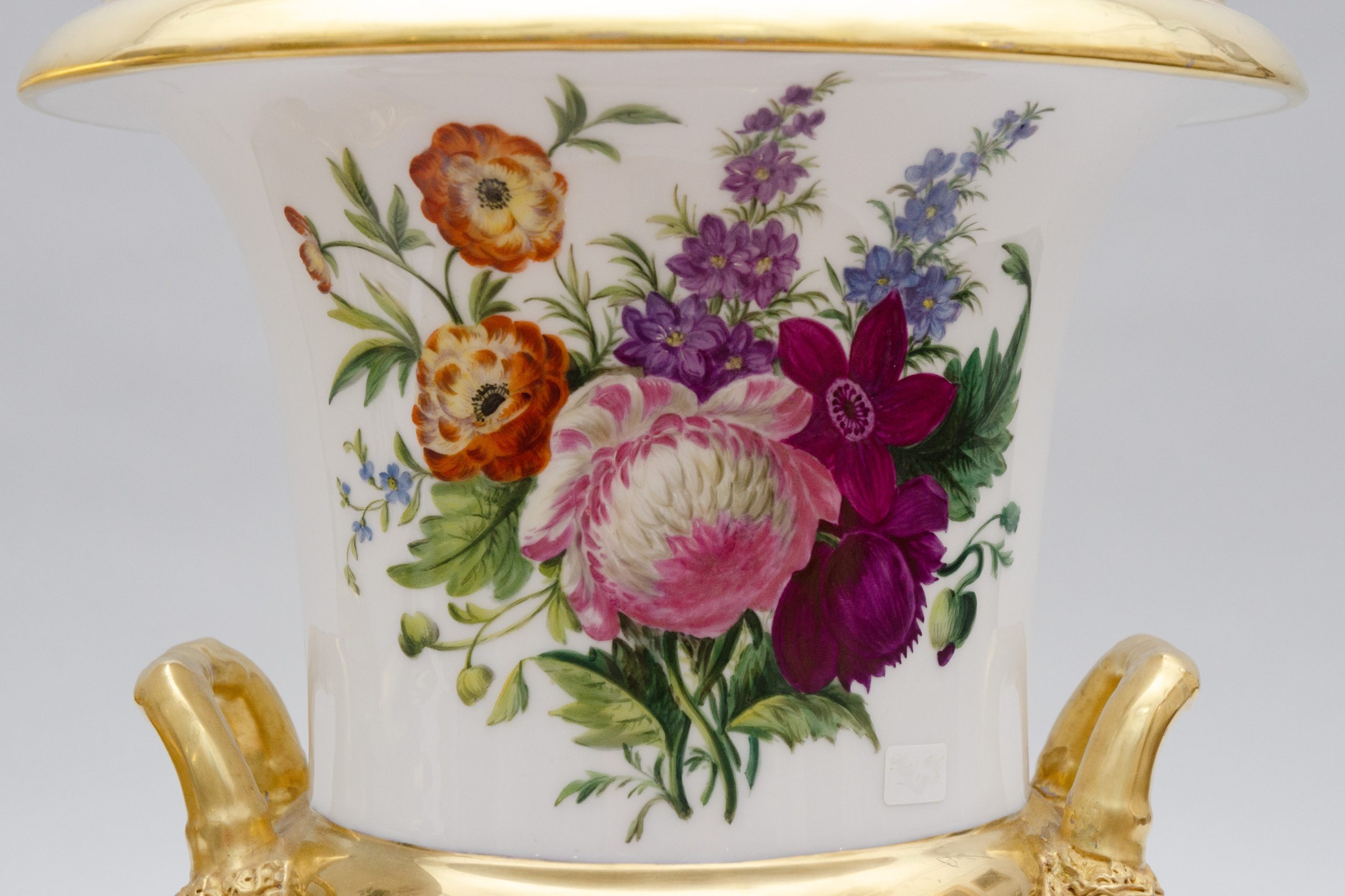 Superbe paire de vases Médicis à thème de chasse, Schoelcher Paris – Image 9