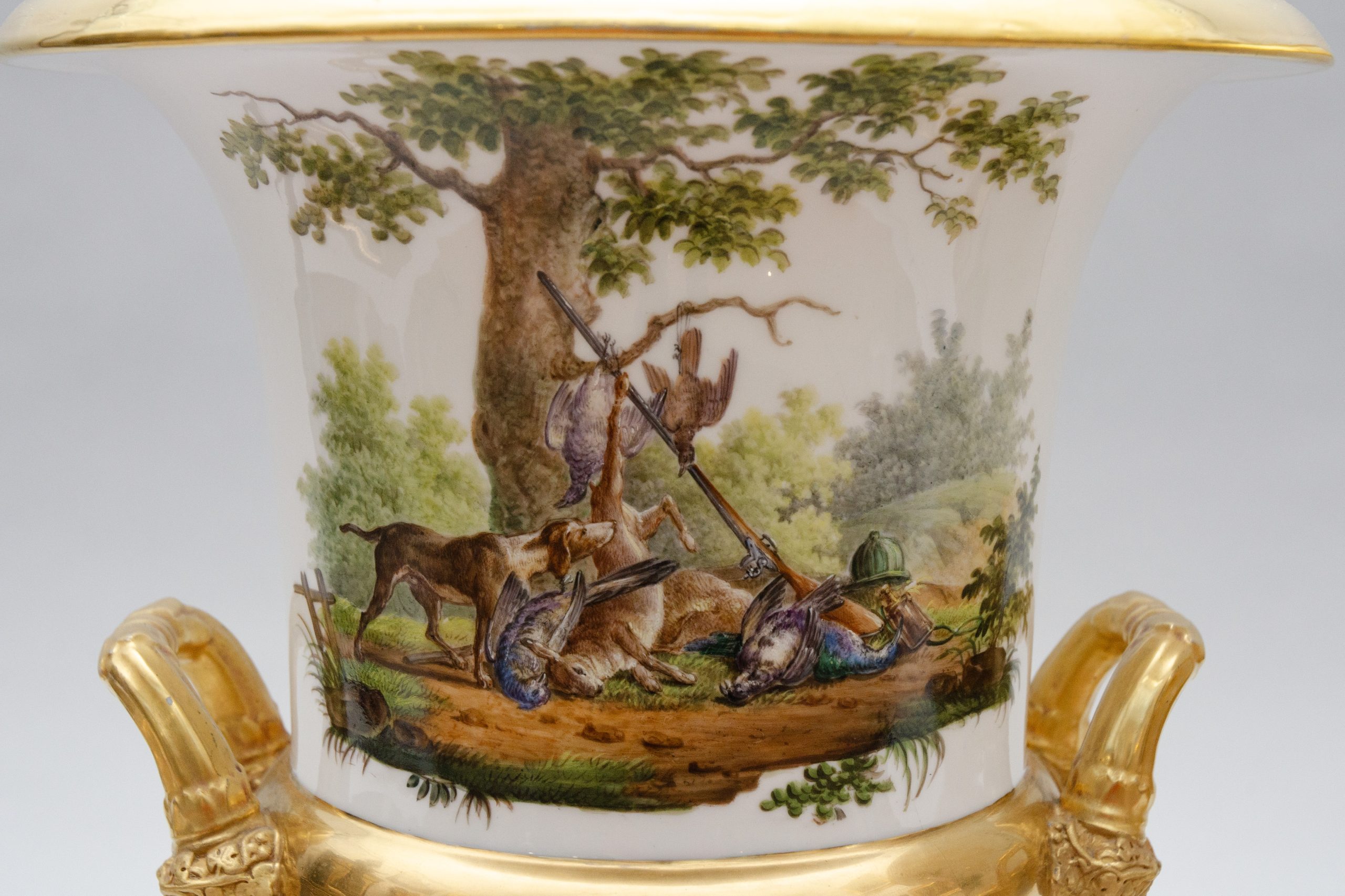 Superbe paire de vases Médicis à thème de chasse, Schoelcher Paris – Image 6