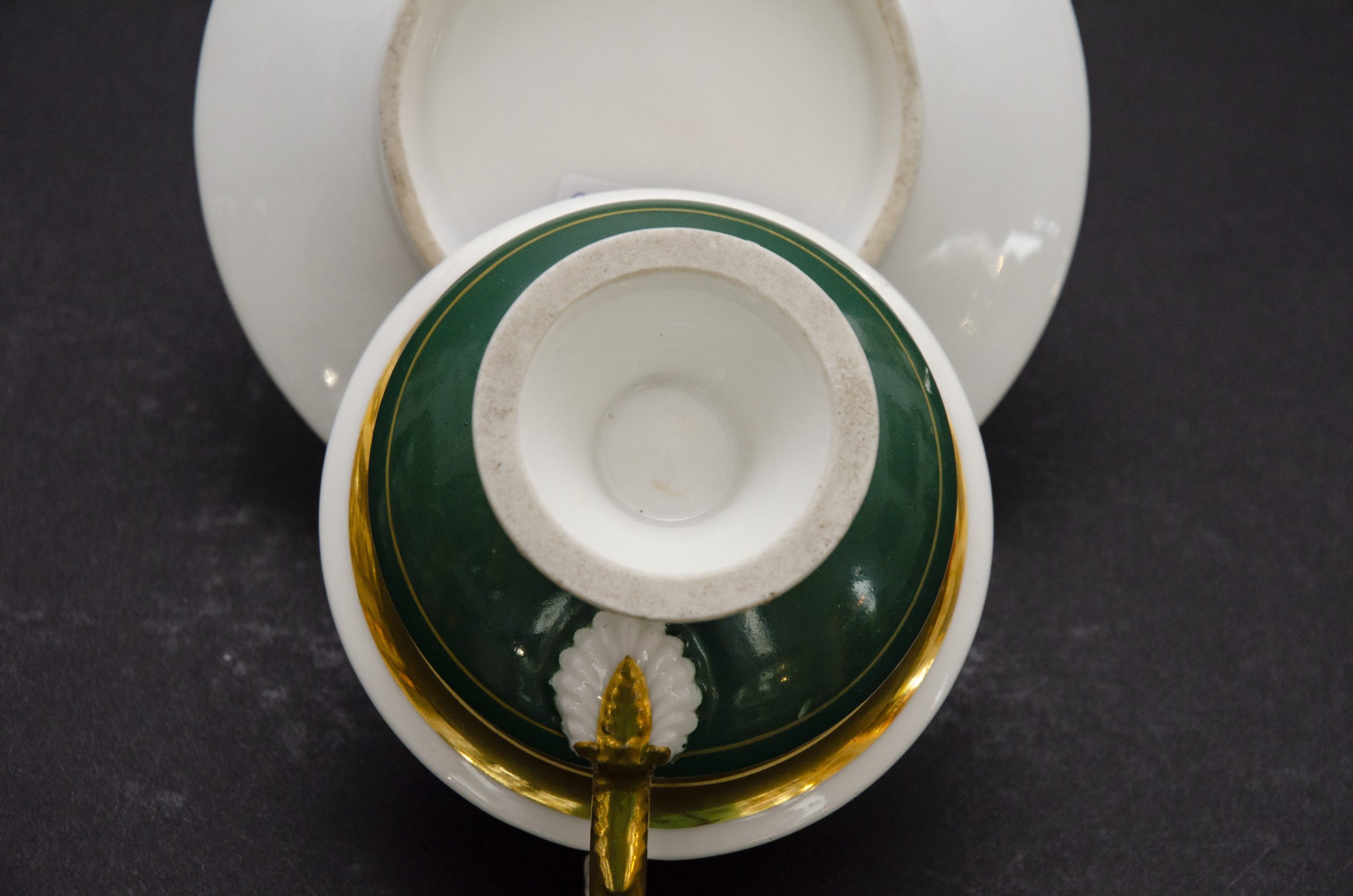 Tasse verte "message d'amitié" et soucoupe, attrib. à Thüringen – Image 9