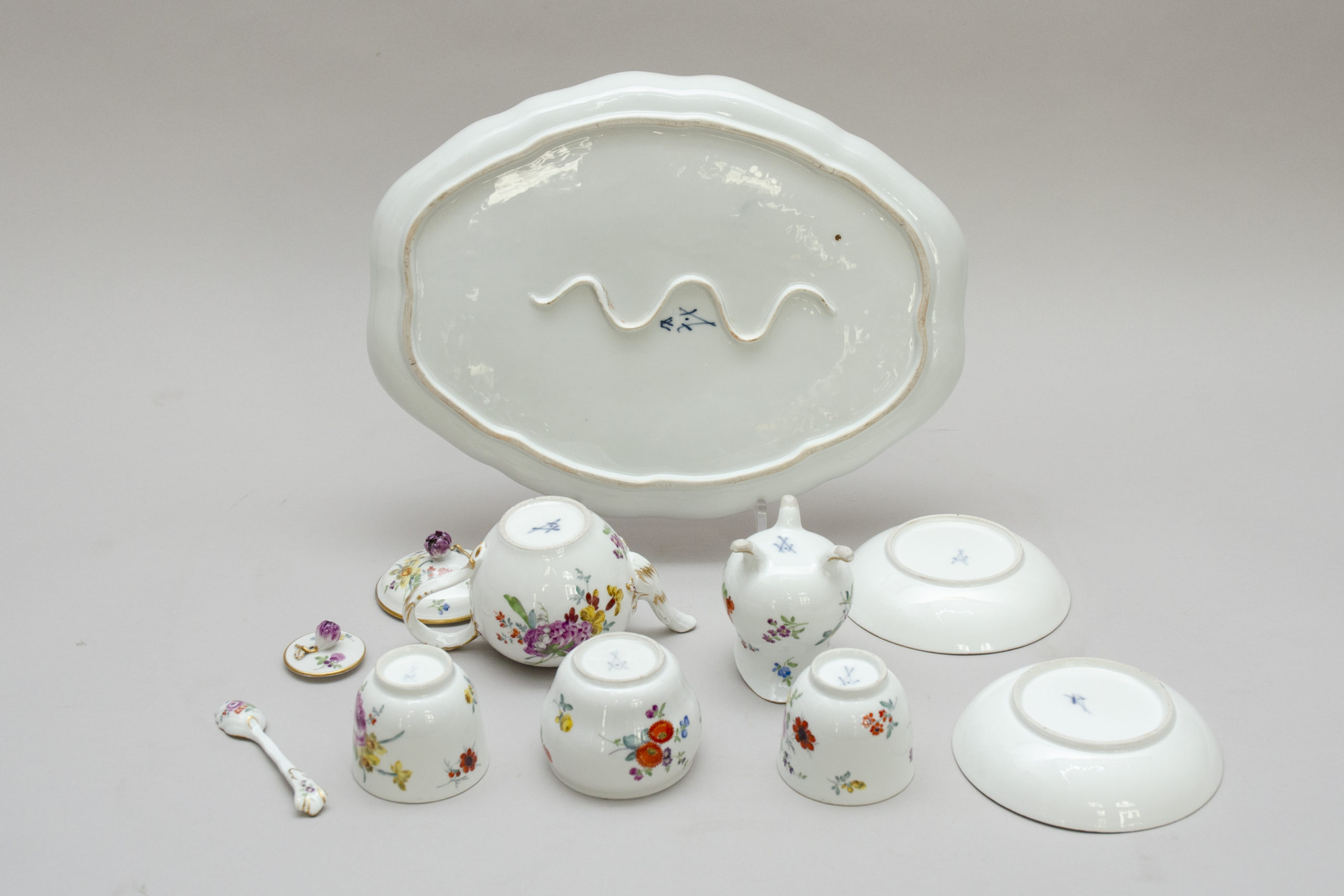 Rare "tete à tête" tea set with flower, Meissen porcelain - Image 13