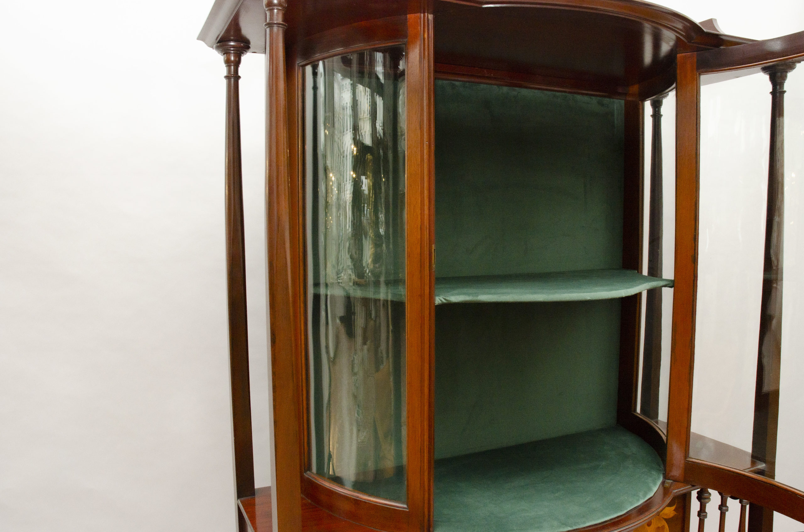 Arts and Crafts display cabinet, Shapland and Petter, England - Image 7