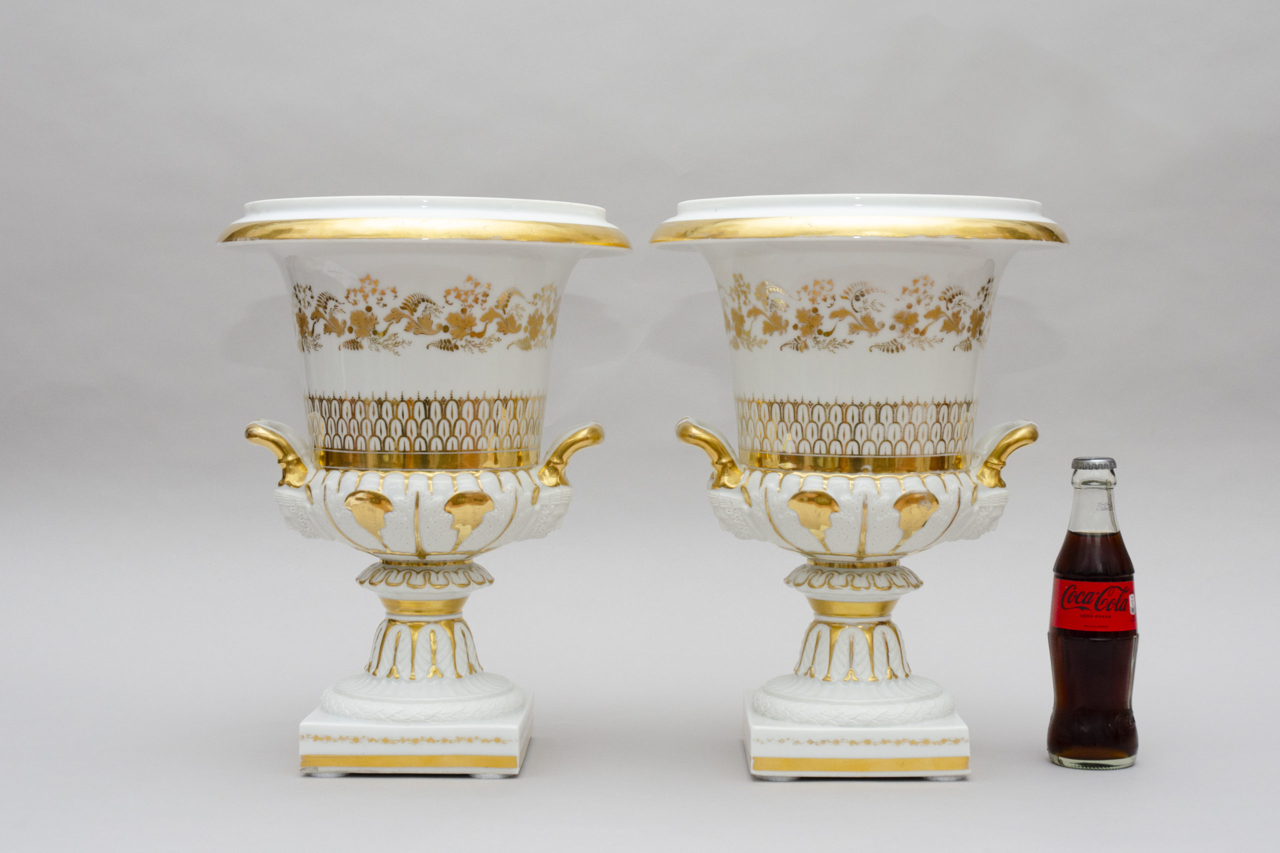 Large crater vases, Brussels porcelain - Image 10