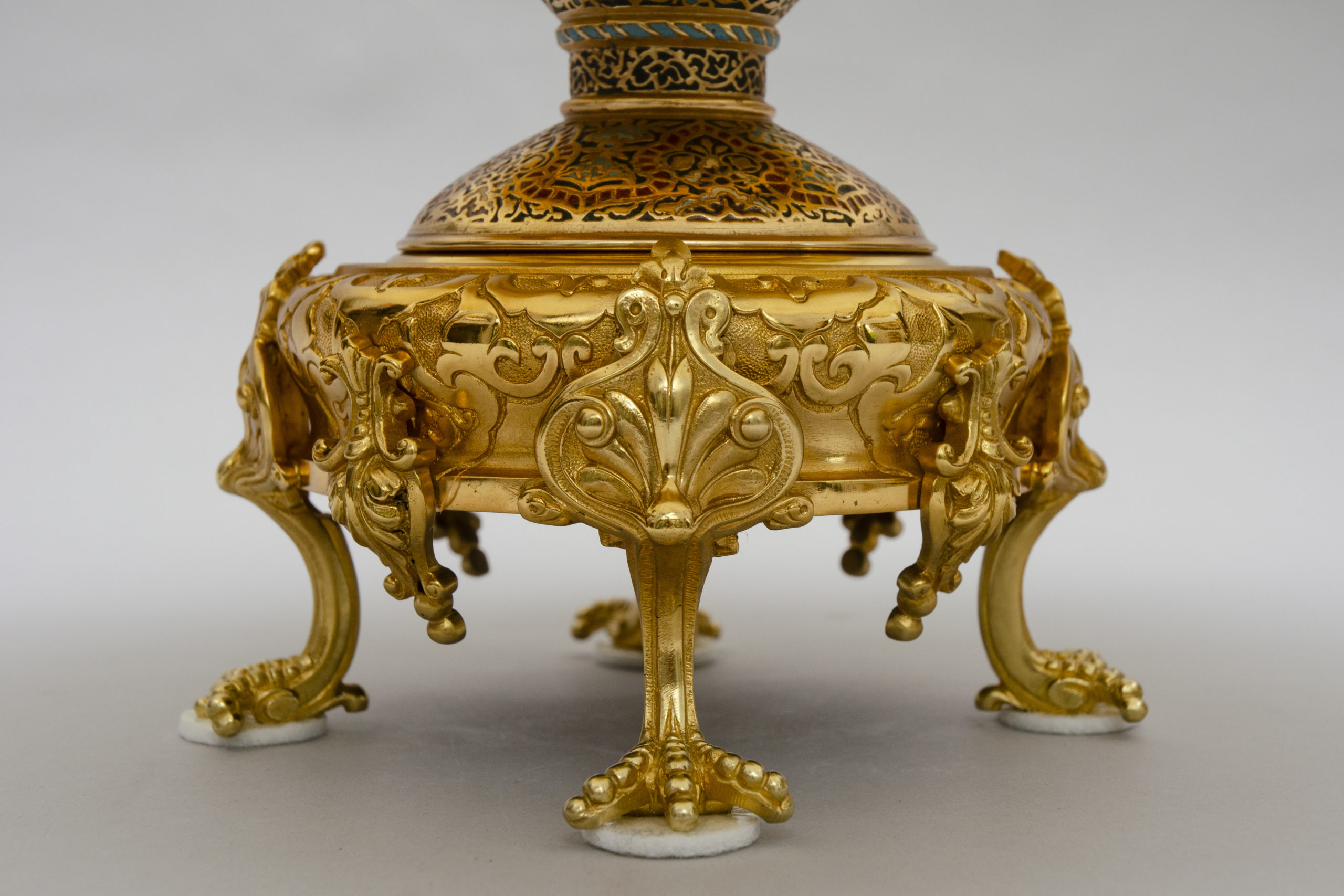 Grande coupe en cloisonné et onyx, Angleterre – Image 6