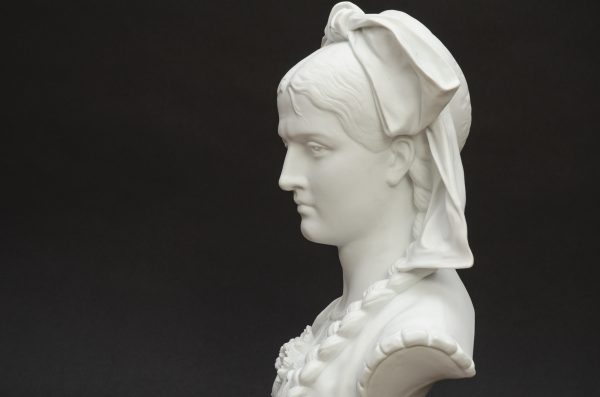 Buste en biscuit "Alsacienne", Laporte à Limoges – Image 10