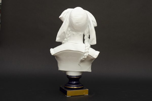 Buste en biscuit "Alsacienne", Laporte à Limoges – Image 7