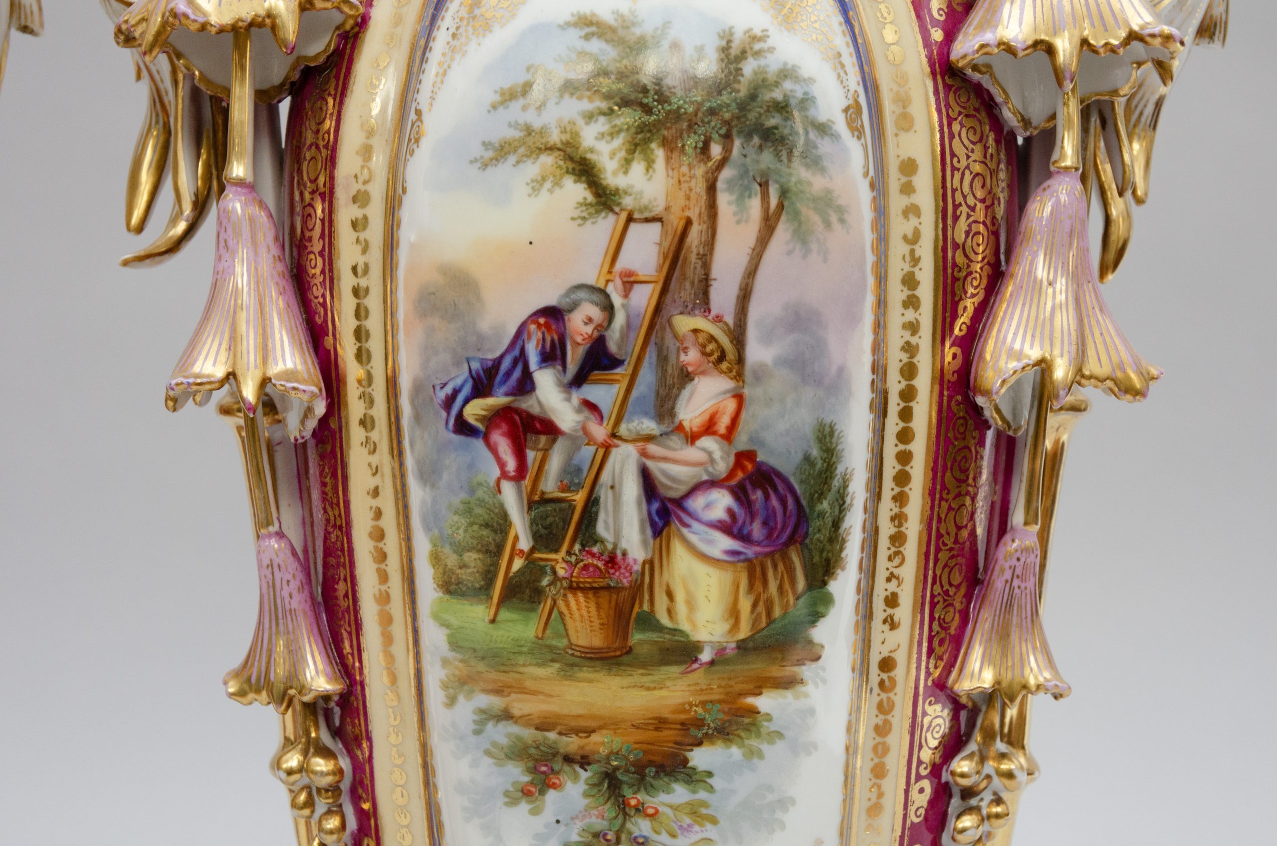 Large porcelain vases, attrib. to Limoges in France - Image 4