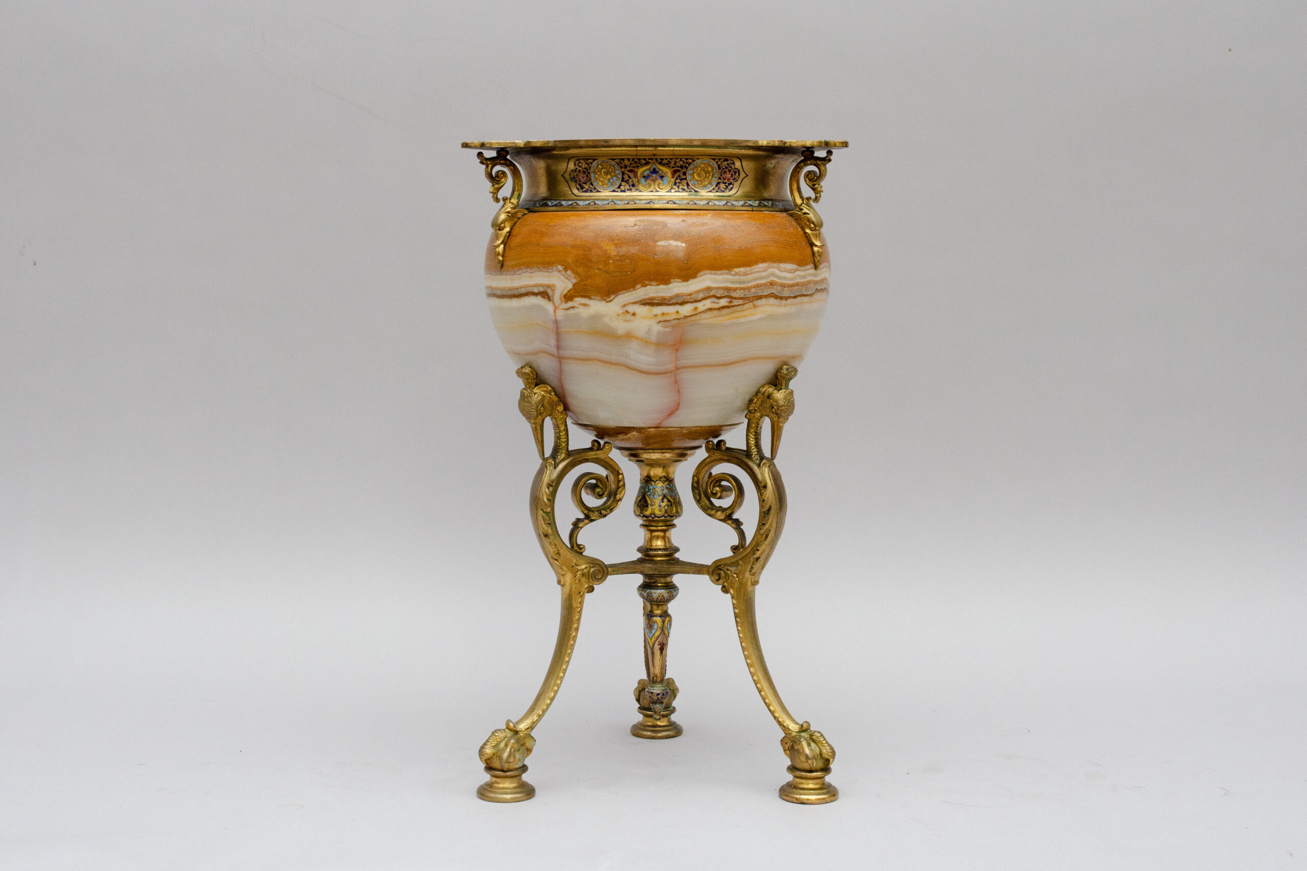 Large urn in onyx and gild bronze, attrib. to Eugène Cornu