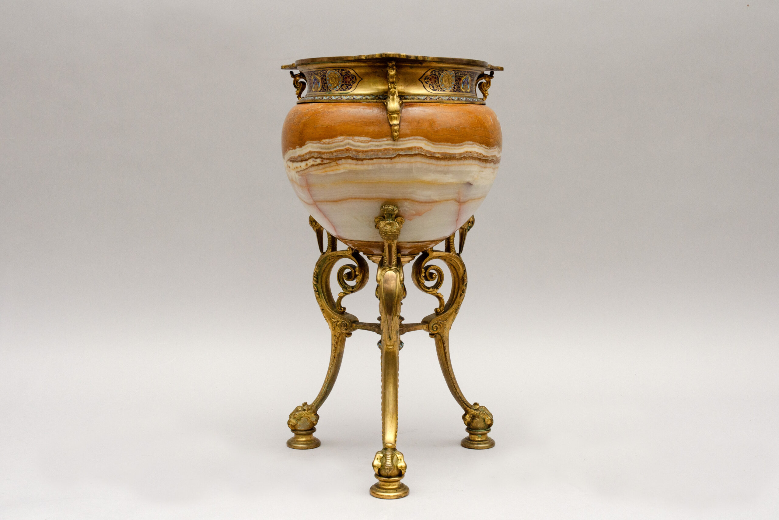 Large urn in onyx and gild bronze, attrib. to Eugène Cornu - Image 3