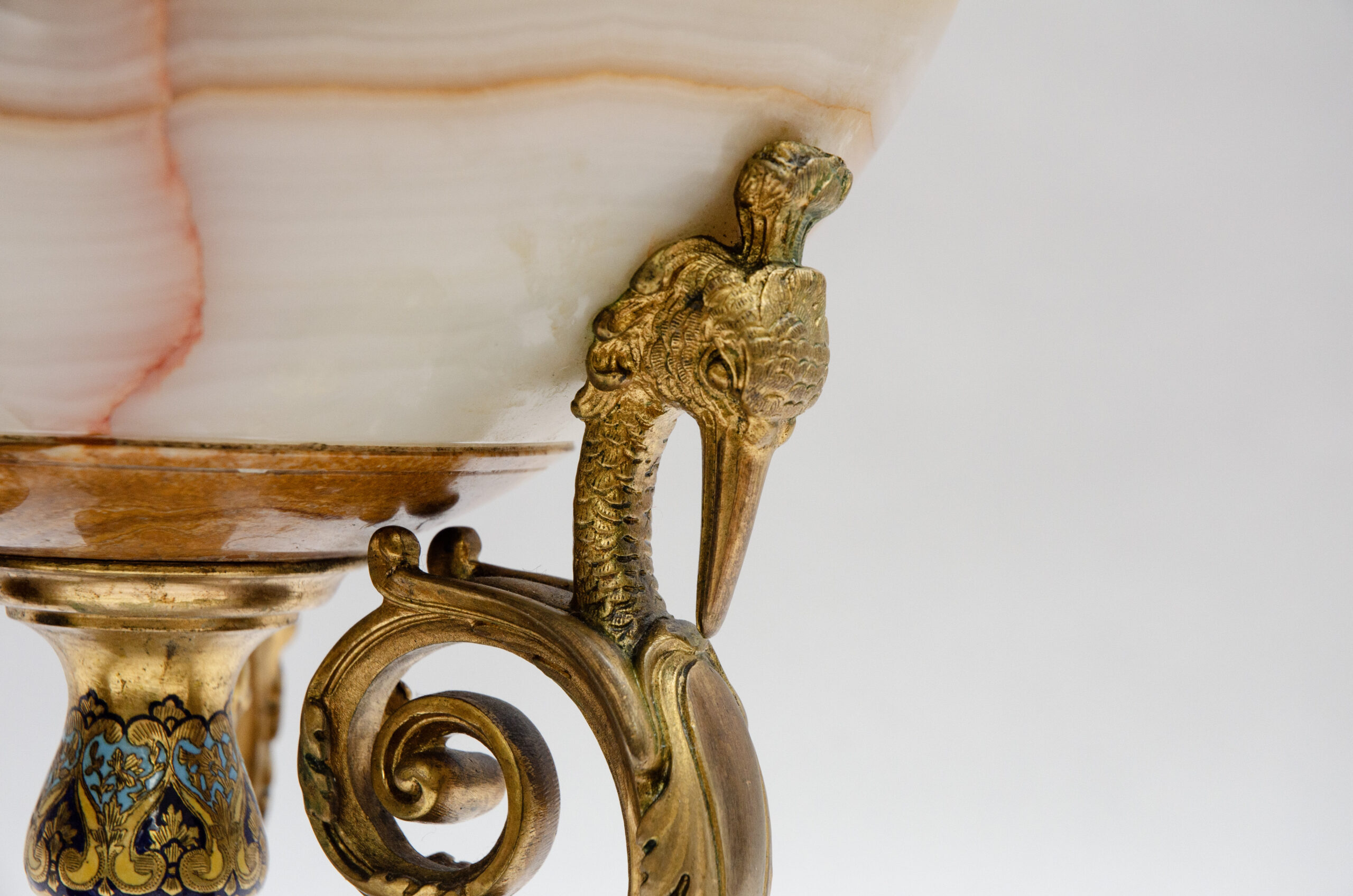 Large urn in onyx and gild bronze, attrib. to Eugène Cornu - Image 6