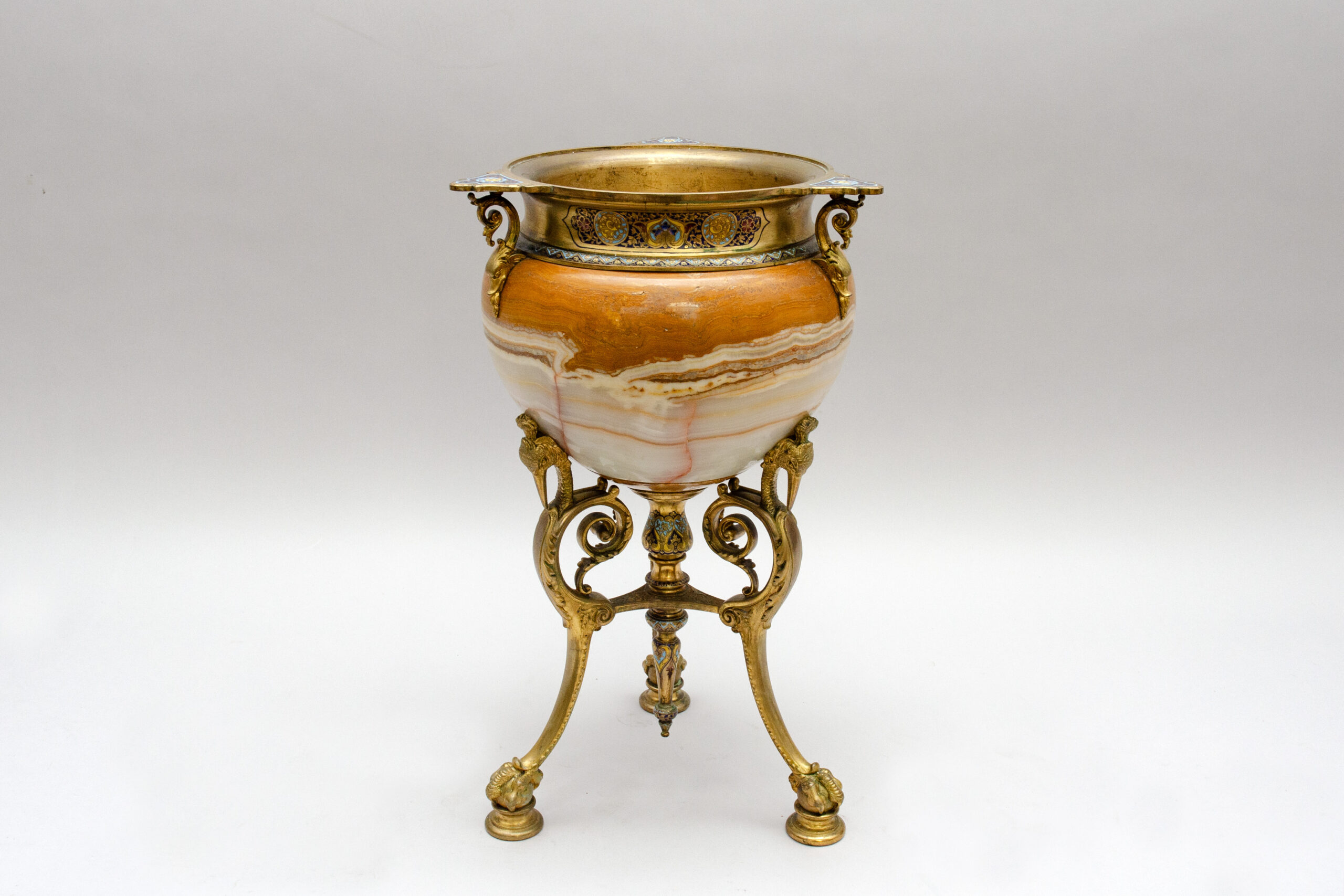 Large urn in onyx and gild bronze, attrib. to Eugène Cornu - Image 4