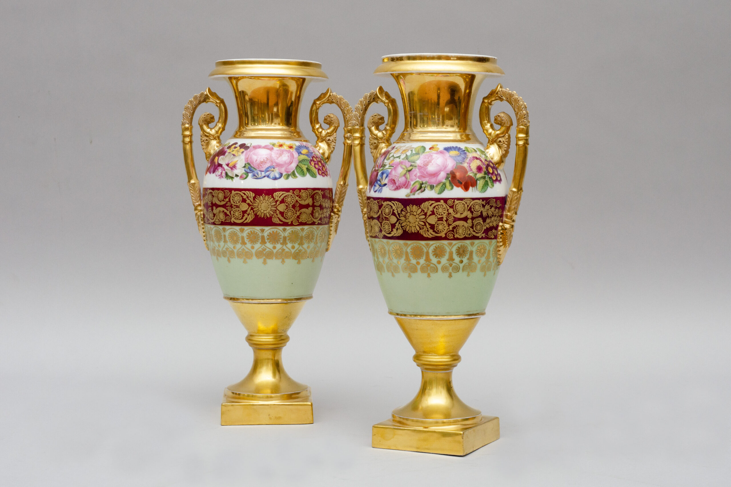 Large pair of eggshaped vases, Paris - Image 5