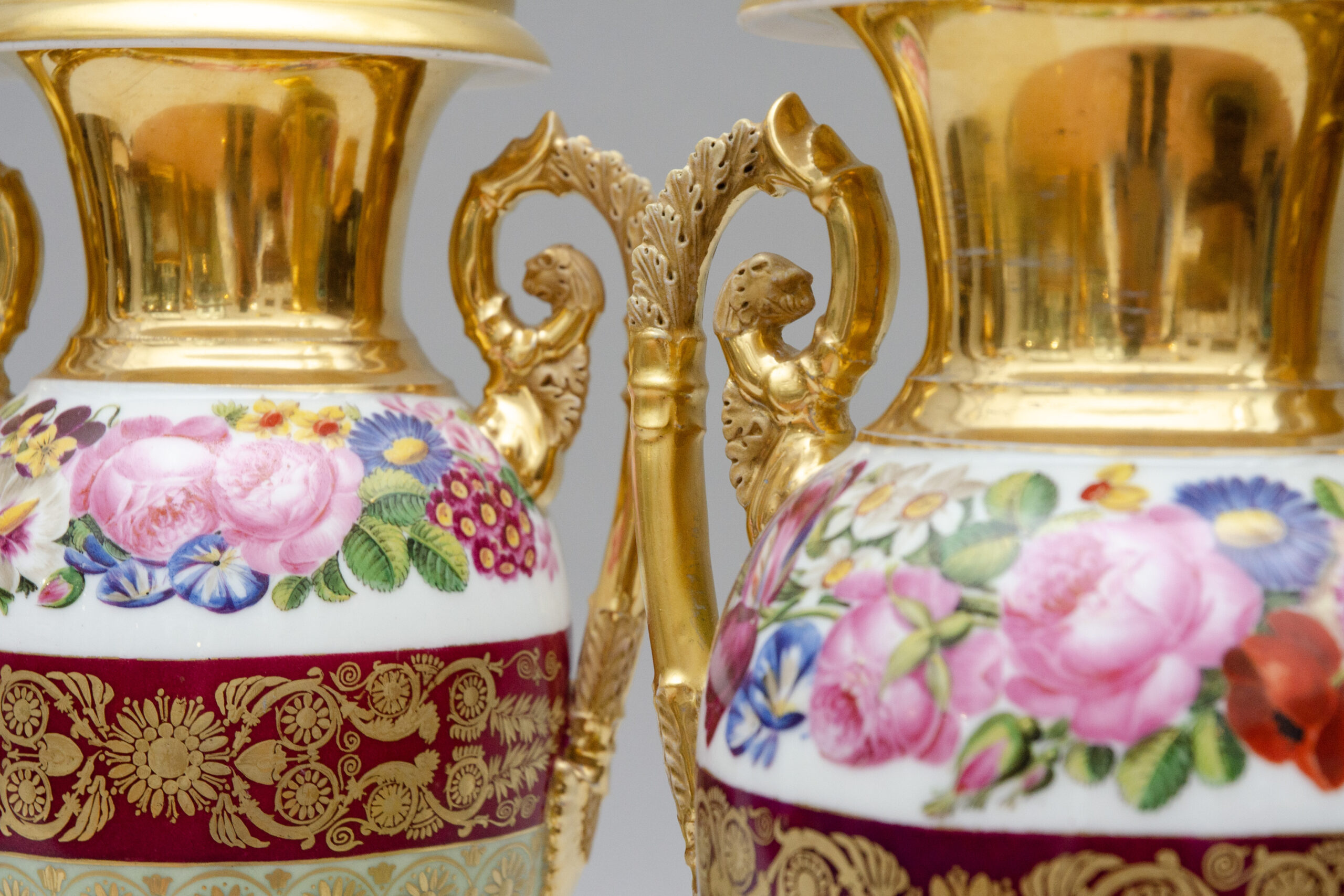 Large pair of eggshaped vases, Paris - Image 6