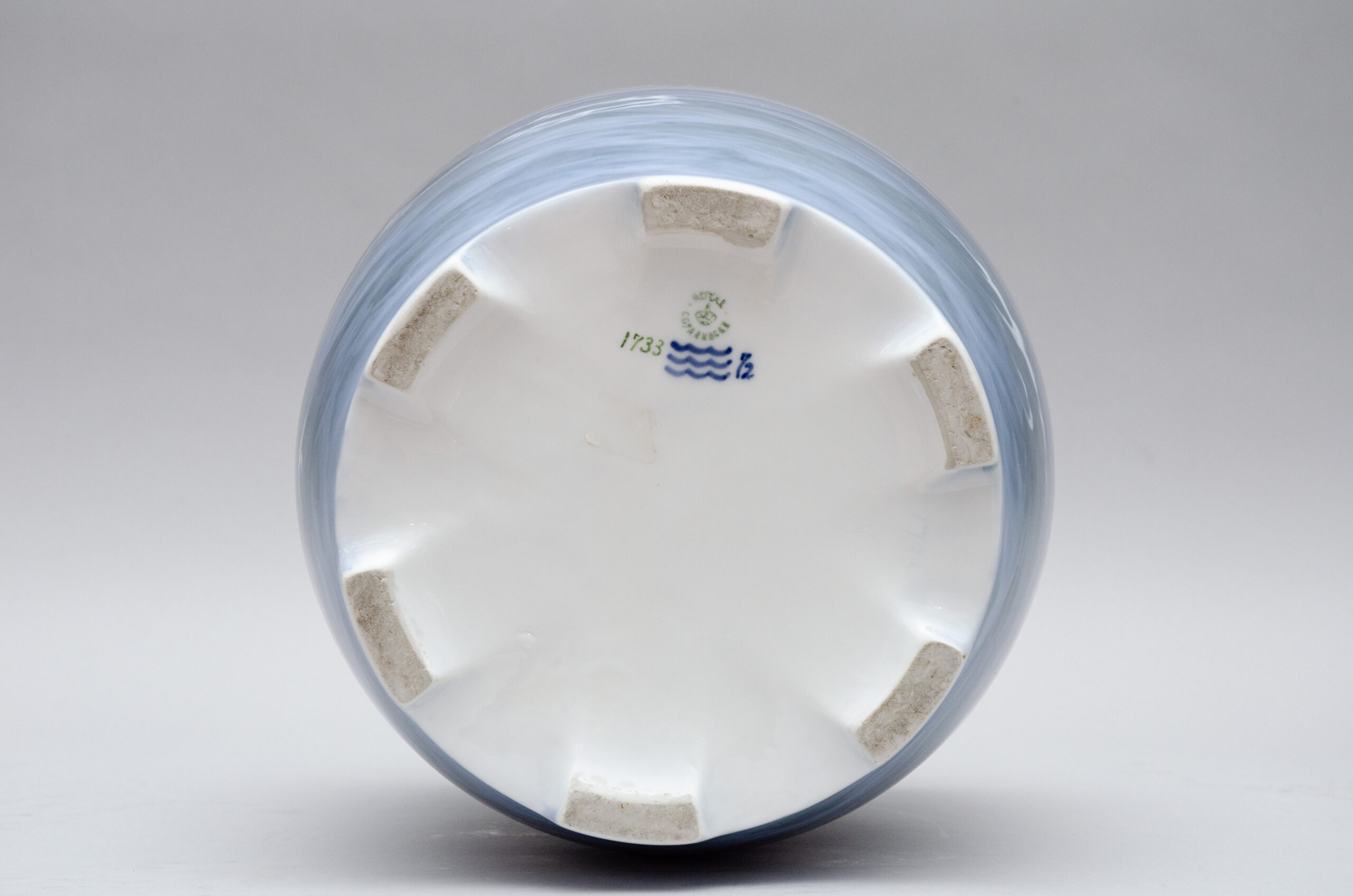 "Seascape" Royal Copenhagen porcelain vases - Image 8