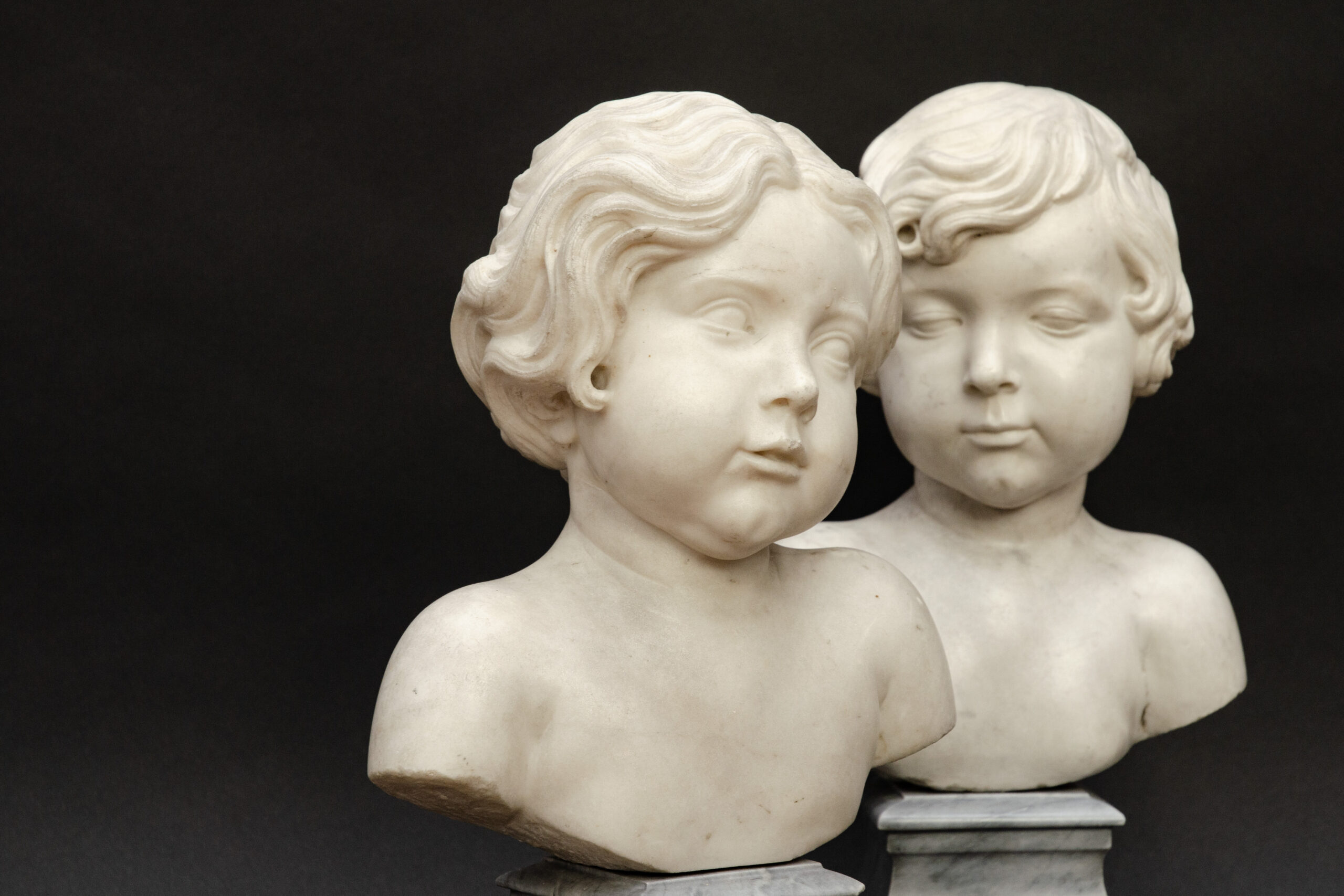 A pair of marble busts of children, circle of Alessandro Algardi (Bologna 1595 – Rome 1654) - Afbeelding 5