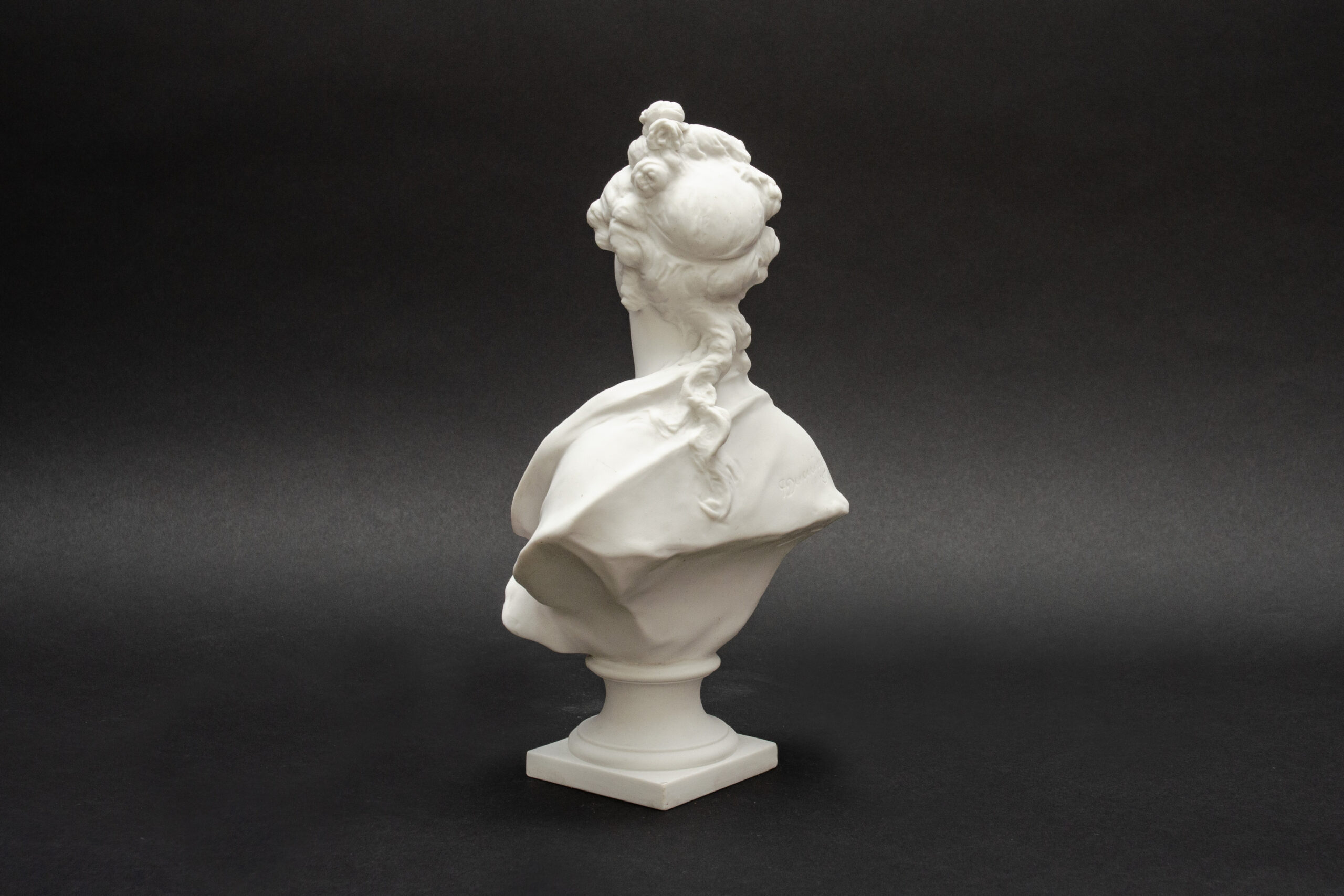 Bisque bust "Elegant", Sèvres - Image 9